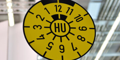  HU/AU